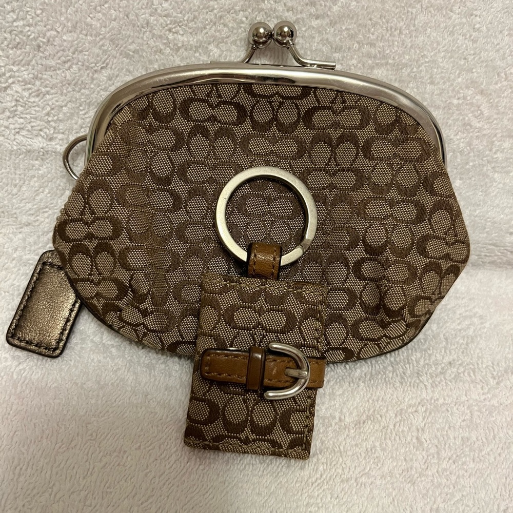 Coach coin purse with matching fob